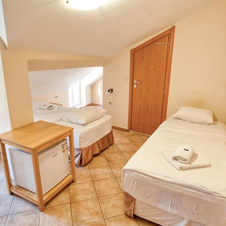 Hotel Rendez Vous Kotor Bagian luar foto