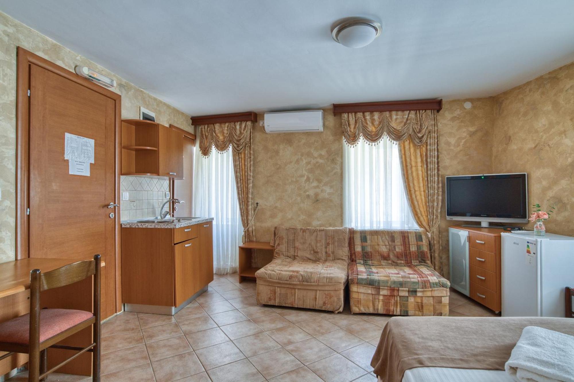 Hotel Rendez Vous Kotor Bagian luar foto