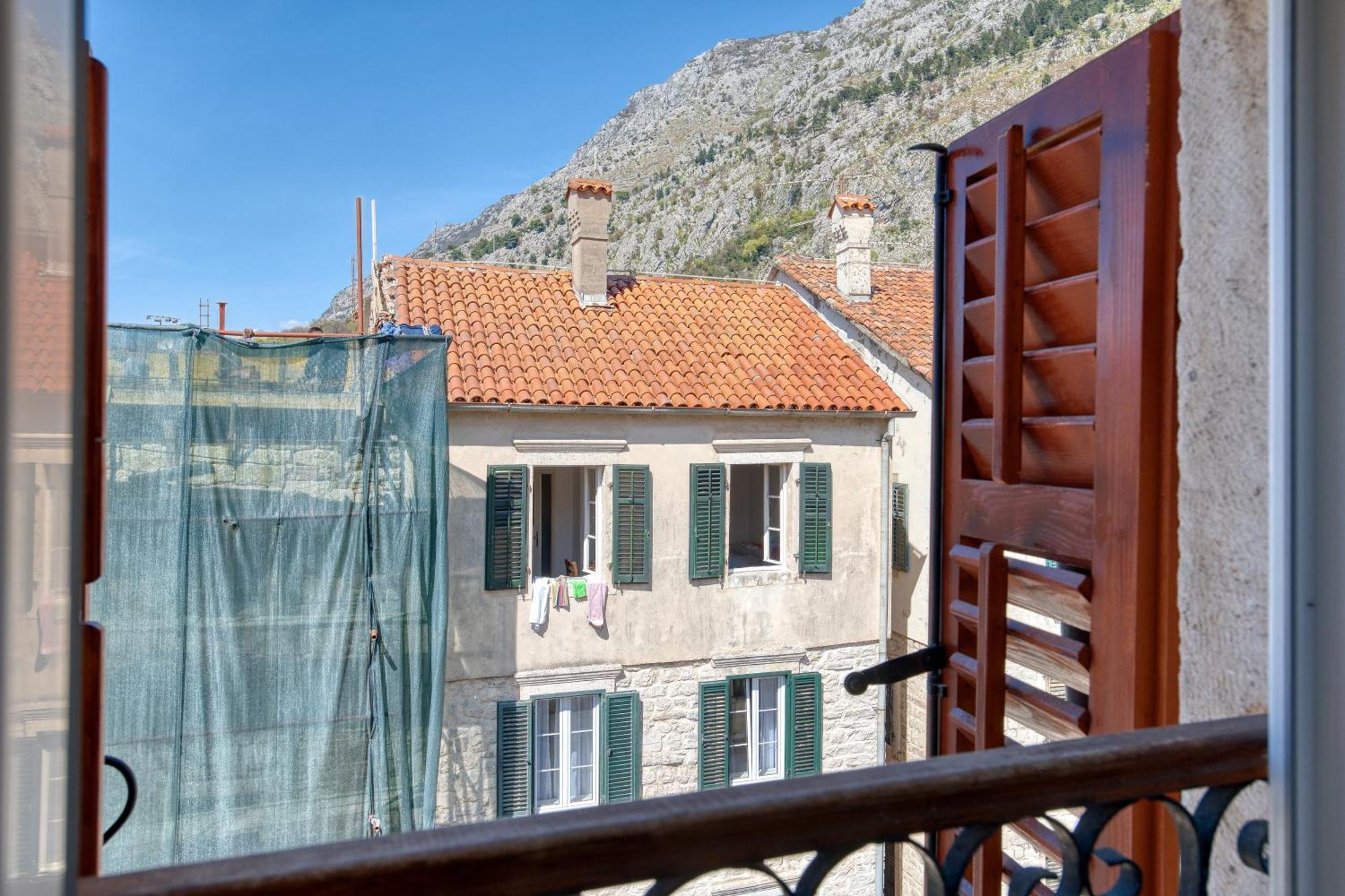 Hotel Rendez Vous Kotor Bagian luar foto