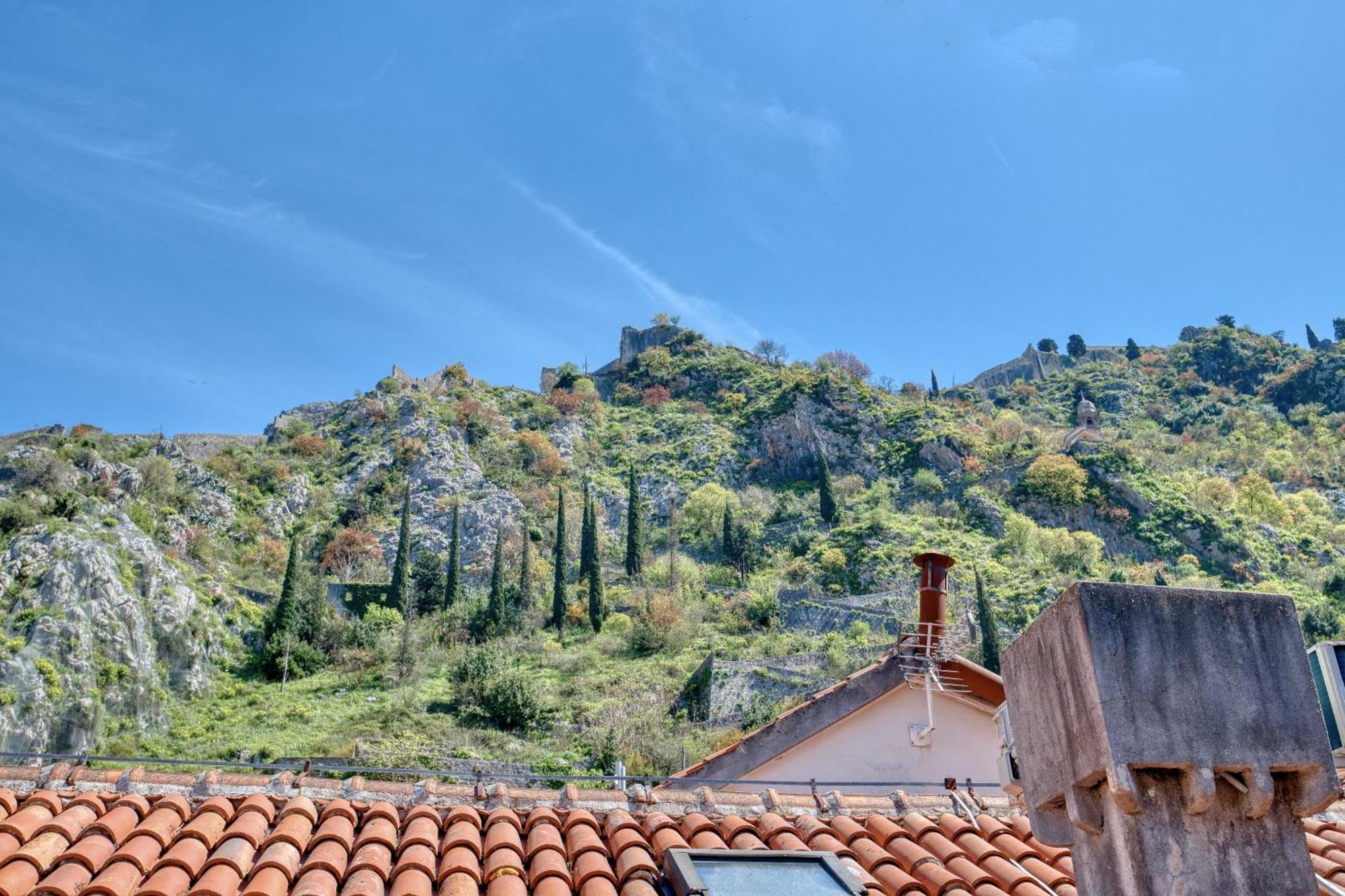 Hotel Rendez Vous Kotor Bagian luar foto