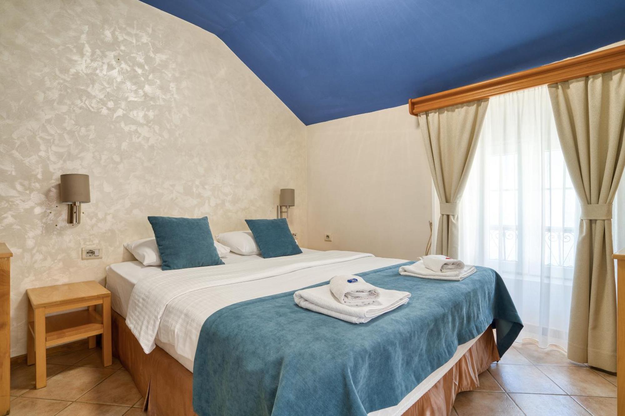 Hotel Rendez Vous Kotor Bagian luar foto