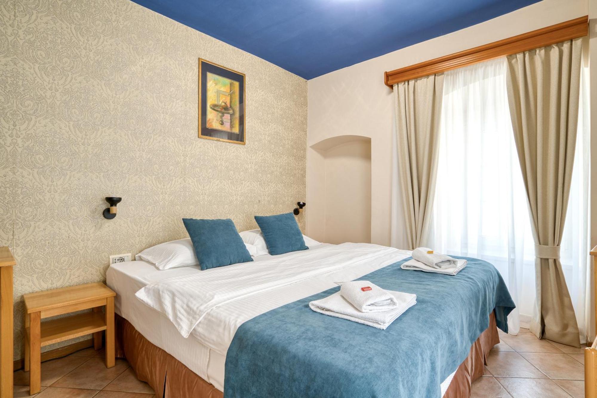 Hotel Rendez Vous Kotor Bagian luar foto