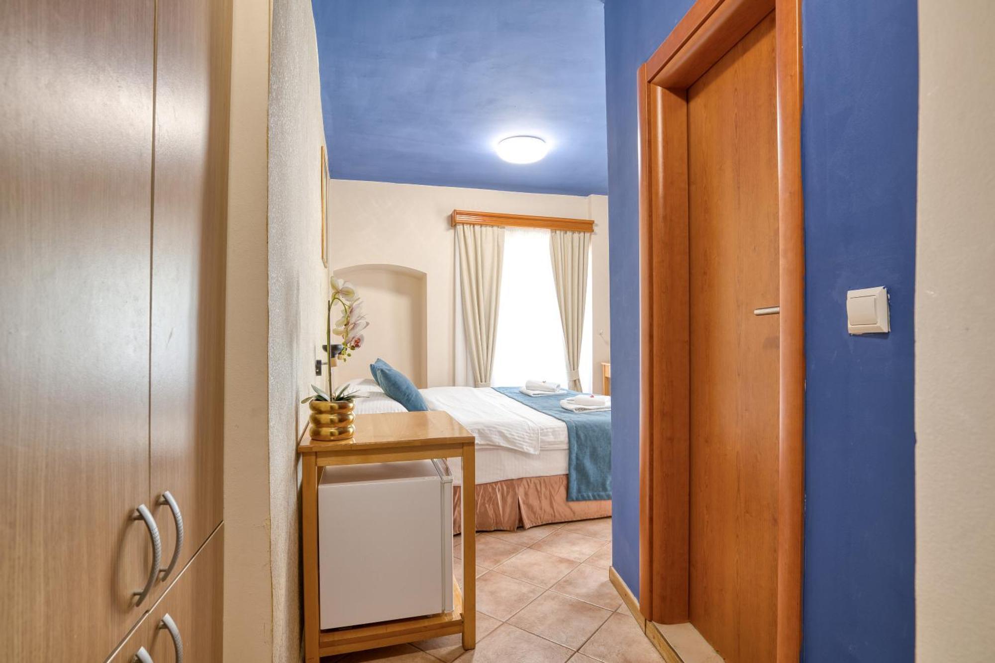 Hotel Rendez Vous Kotor Bagian luar foto