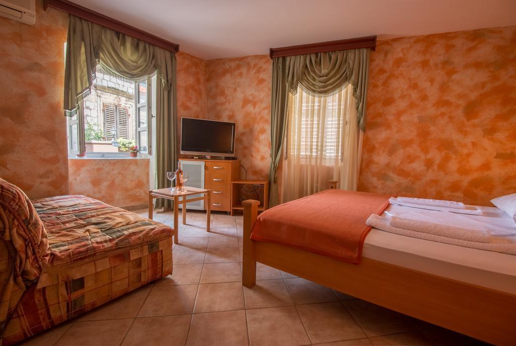 Hotel Rendez Vous Kotor Bagian luar foto