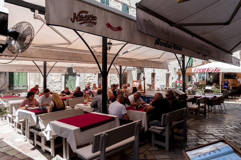 Hotel Rendez Vous Kotor Bagian luar foto