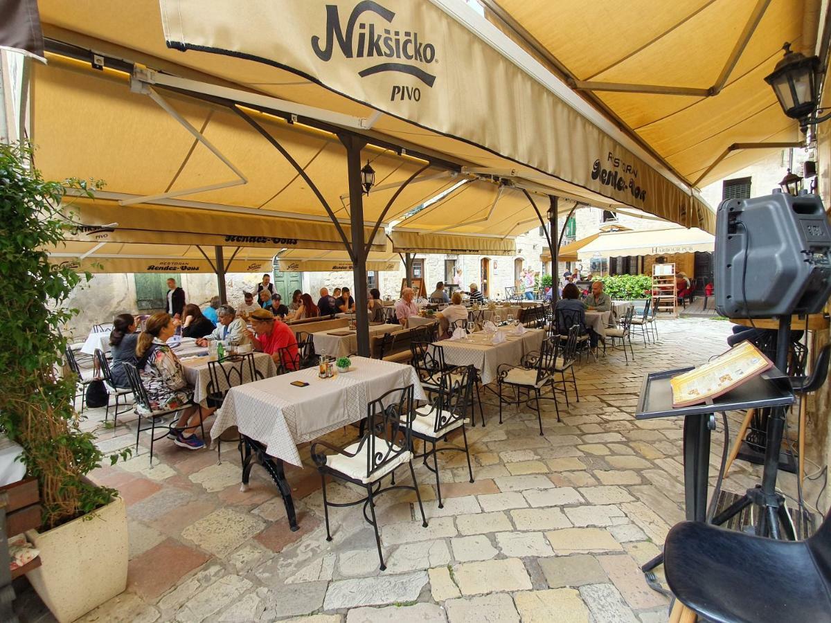 Hotel Rendez Vous Kotor Bagian luar foto